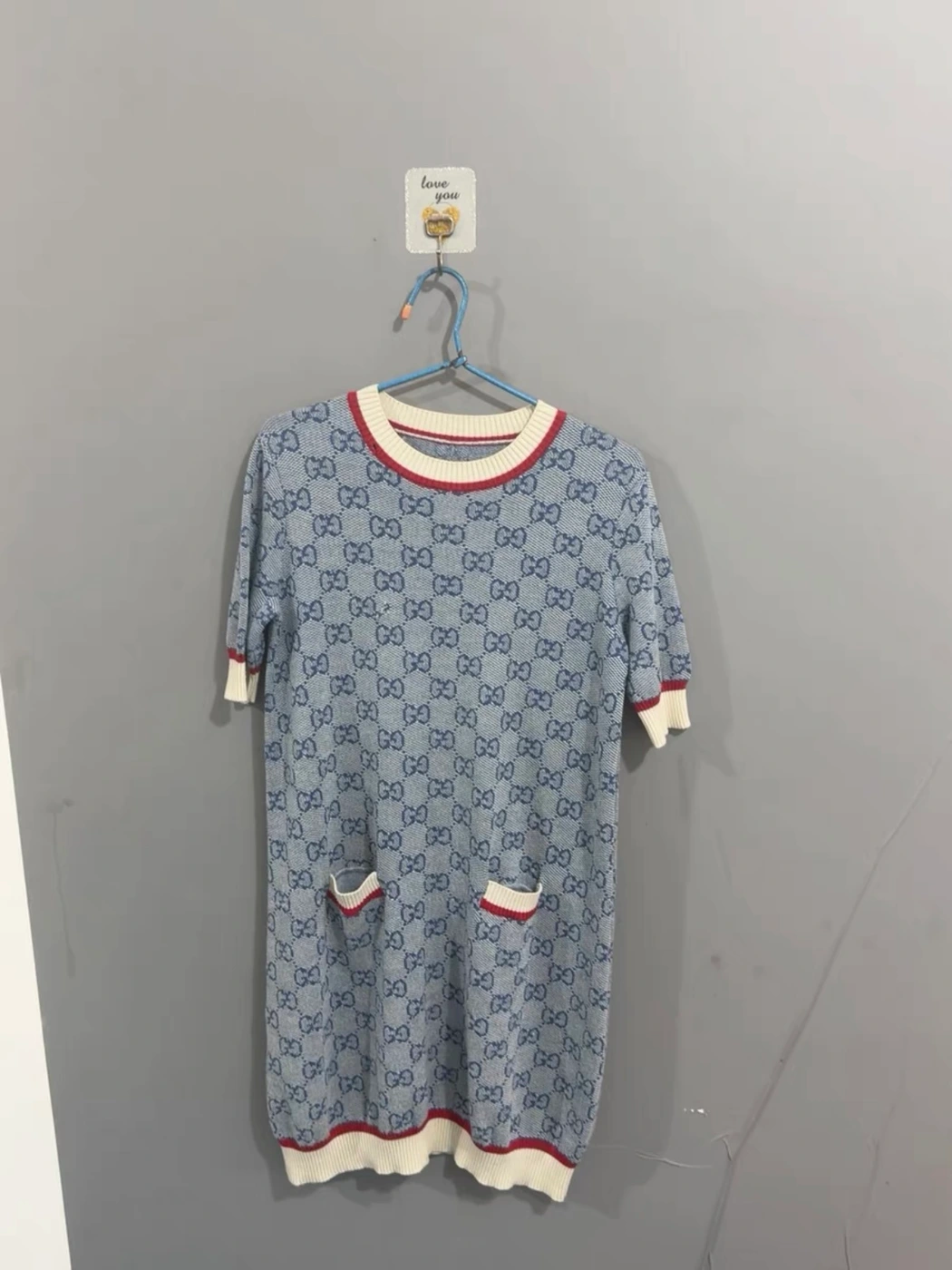 ニットワンピース · 補正前